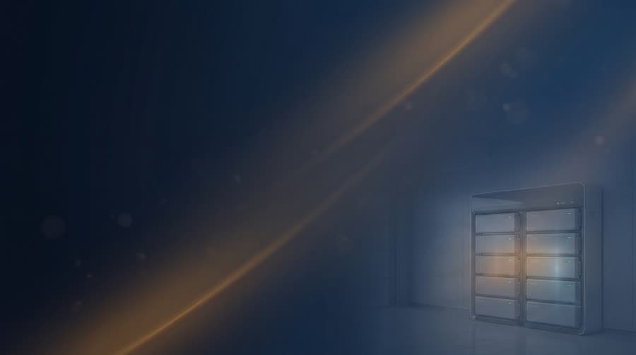 Batterie de stockage résidentielle sur fond bleu nuit